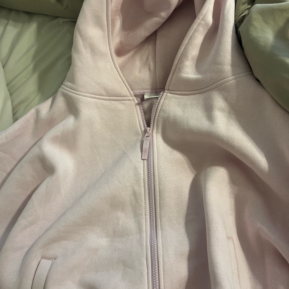 Blogilates Light pink marshmallow hoodie